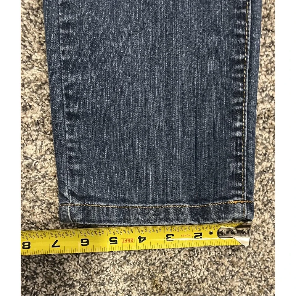L.L. Bean Jeans Womens 8 Classic Fit Medium Wash Blue Straight‎ Stretch Denim
